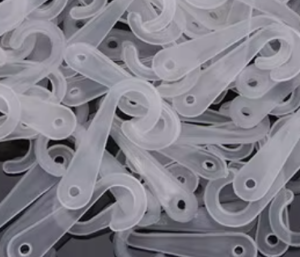 Crochet en plastique pour vêtements 126T (1000 pcs)